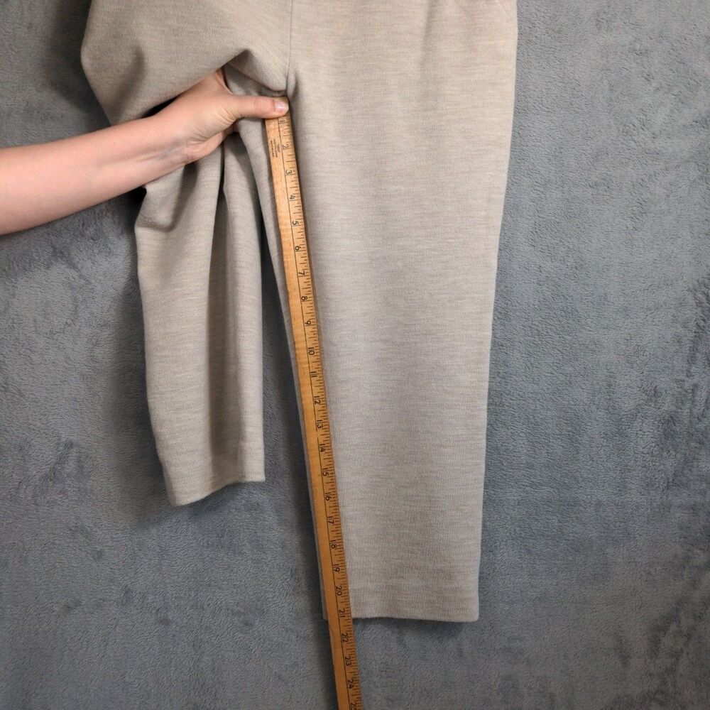 St. John Knit Pants Size M Oatmeal 100% Wool Pull On Capri Quiet Luxury Casual - Picture 6 of 8